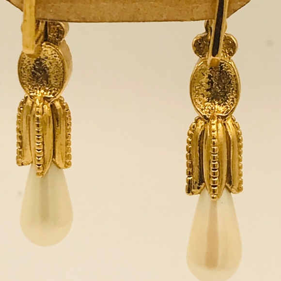 Gorgeous Pearl and Pink Stone Drop Earrings - Picture 7 of 7